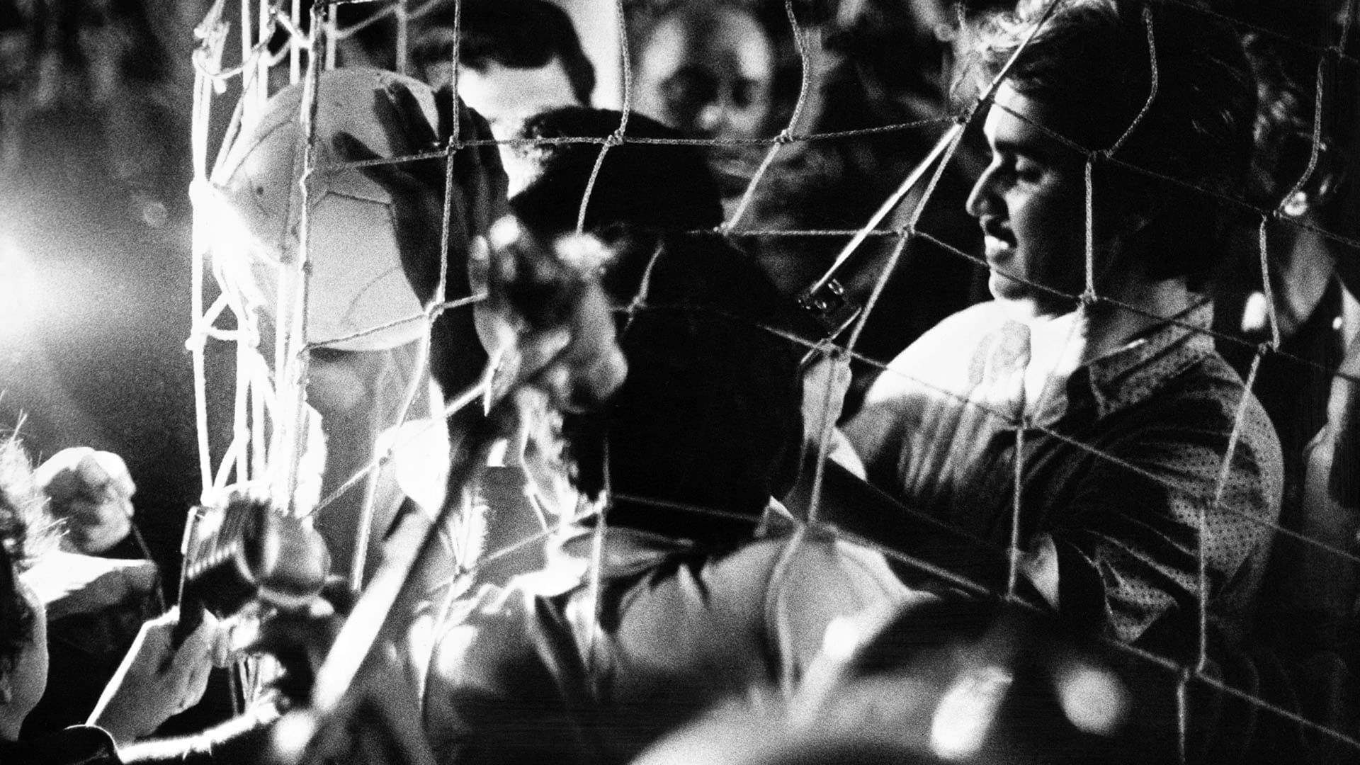 “Não fiz o pênalti”, diz Fernando, autor do pênalti no milésimo gol de Pelé