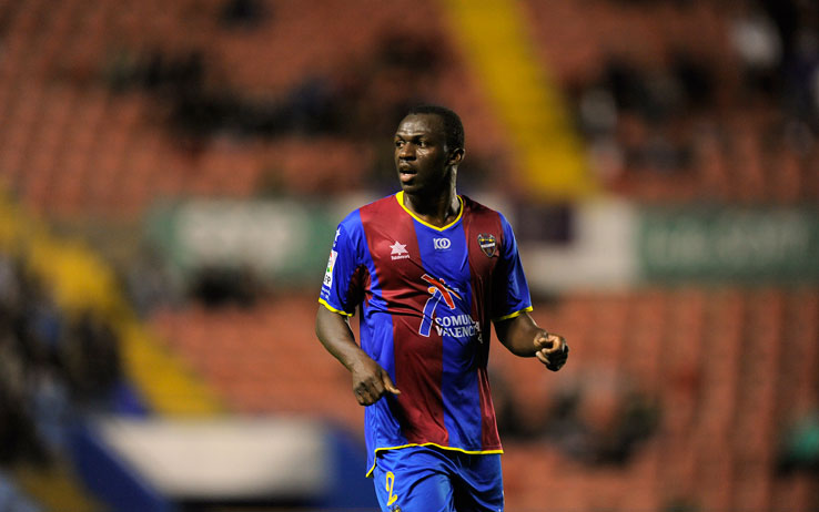 Wigan fecha a contrata&ccedil;&atilde;o do atacante Arouna Kon&eacute;