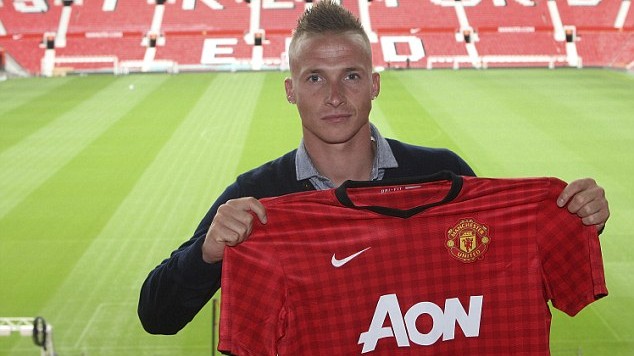 Depois de Van Persie, Man Utd contrata holand&ecirc;s do Vitesse