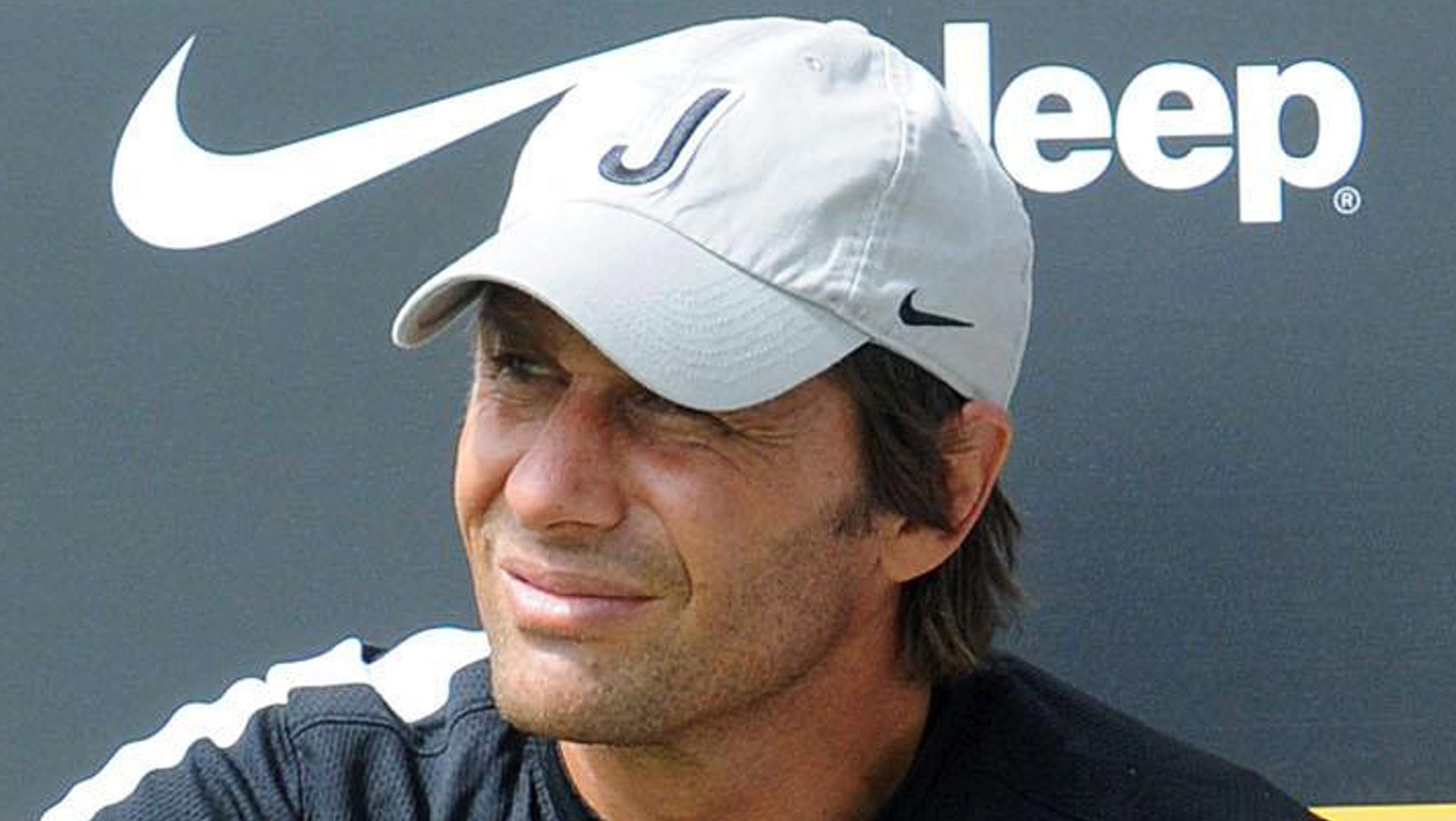 Conte &eacute; suspenso por 10 meses por envolvimento em esc&acirc;ndalo