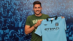 Nos minutos finais, Man City oficializa Javi García