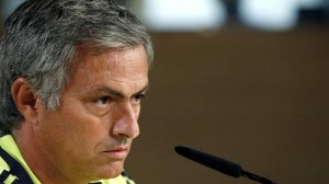 Mourinho relaciona Kaká e Modric para jogo da Supercopa