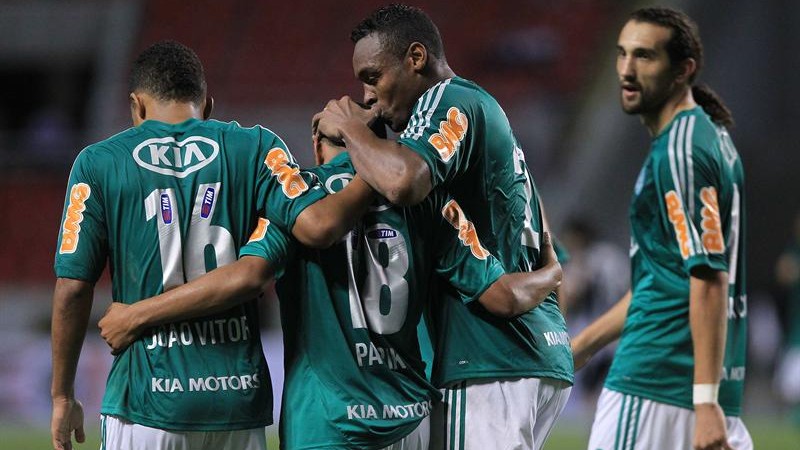 Gr&ecirc;mio e Palmeiras podem se encontrar nas quartas