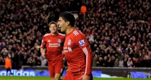 Com o coração na mão! Suárez salva Liverpool de vexame