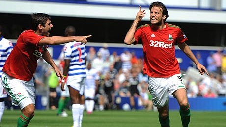 Fulham e Swansea atropelam no in&iacute;cio da Premier League