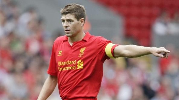Gerrard zagueiro? S&oacute; na cabe&ccedil;a do t&eacute;cnico do Liverpool