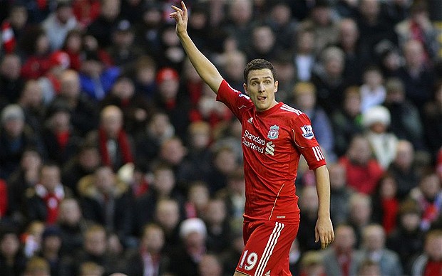 Liverpool passa aperto, mas estreia com vit&oacute;ria na LE