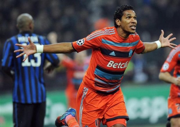 Brand&atilde;o assina com o Saint-&Eacute;tienne por duas temporadas