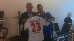 Após quatro anos, Van der Vaart retorna ao Hamburg