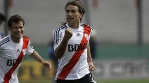 Pele salva: River atropela Arsenal e deixa descenso