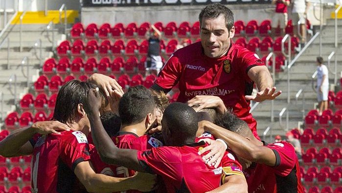Diego Alves falha, Mallorca bate Valencia e sobe ao topo