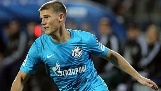 Denisov: &ldquo;Hulk n&atilde;o &eacute; Messi para ganhar tr&ecirc;s vezes mais&rdquo;