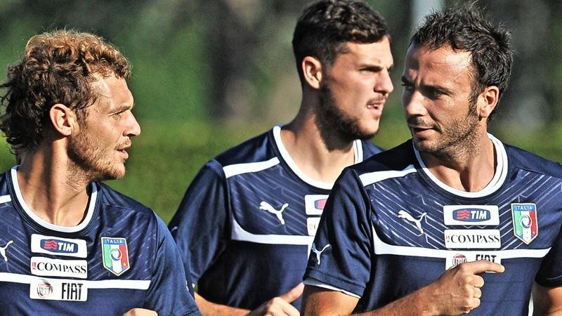 Prandelli muda It&aacute;lia e Destro ganha vaga no ataque