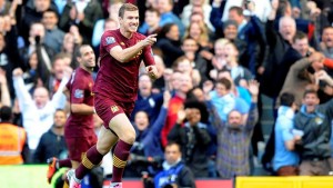 Dzeko marca no fim e Man City vira contra o Fulham