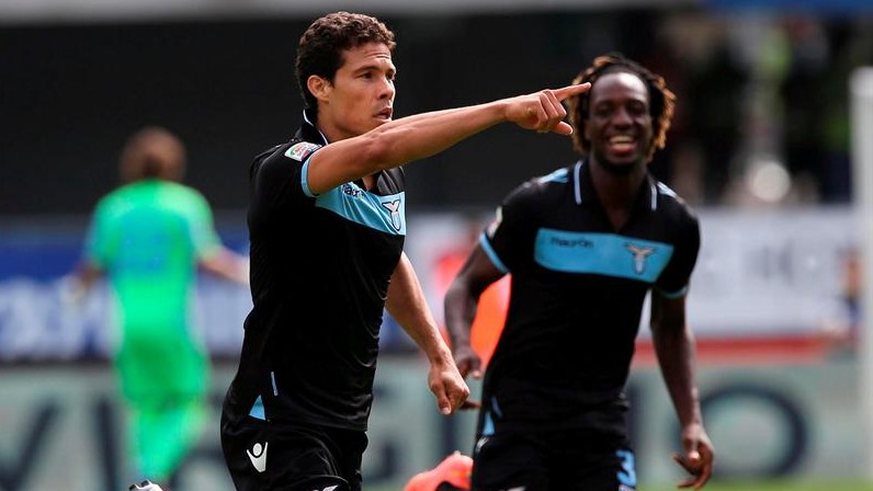 Hernanes: &ldquo;Ir ao Milan nunca foi uma possibilidade&rdquo;