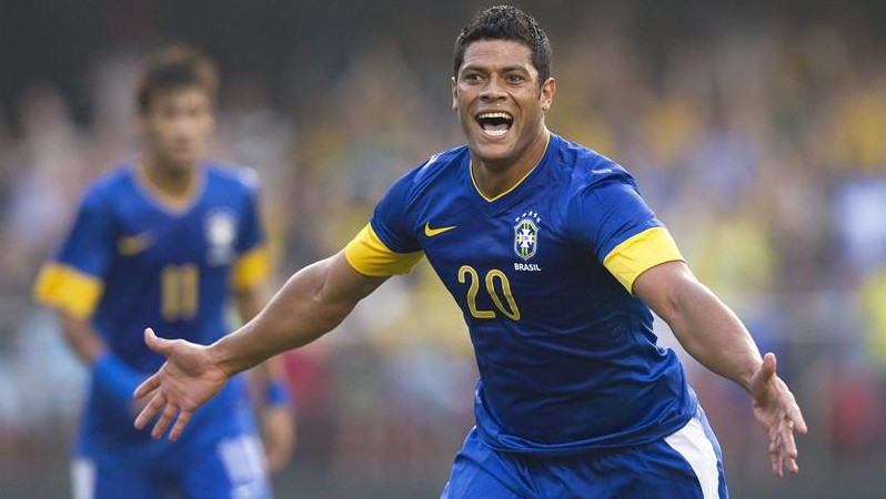 Sob vaias, Brasil vence &Aacute;frica do Sul no Morumbi