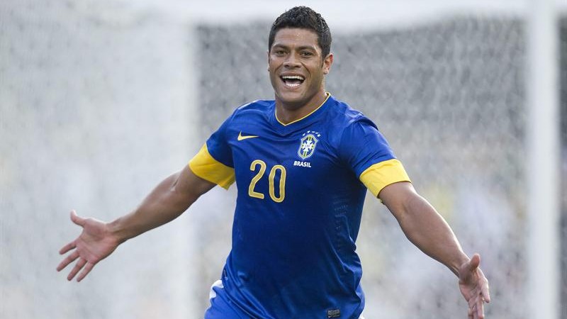 Titular com Mano, Hulk admite expectativa com Felip&atilde;o