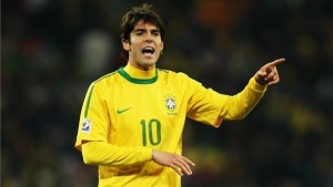 Kaká mostra pés no chão: “É cedo para falar em Copa”