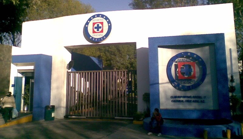 Torcedores do Am&eacute;rica-MEX invadem sede do Cruz Azul