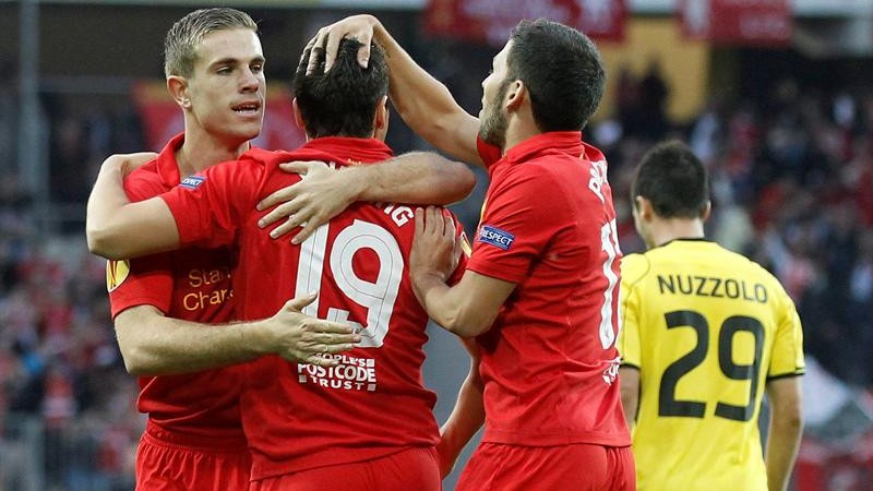 Gol contra bizarro ajuda Liverpool a vencer na LE