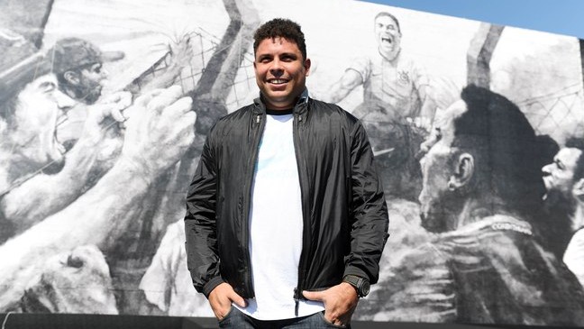 Ronaldo fen&ocirc;meno: &ldquo;Messi est&aacute; um pouco acima de CR7&rdquo;