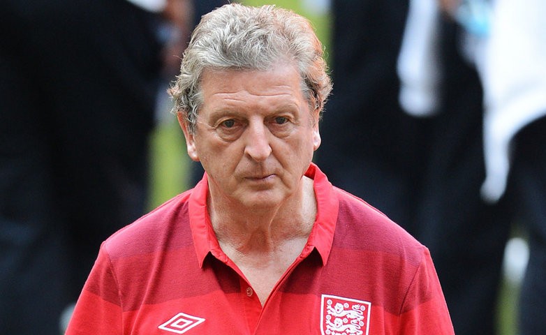 Hodgson: &ldquo;N&atilde;o vou descartar os veteranos, como AVB fez&rdquo;