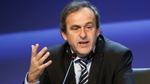 Platini: “O problema da Itália são os estádios”