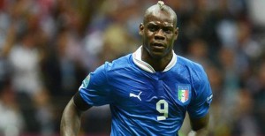 Por que sempre ele? Milan fecha contratação de Balotelli