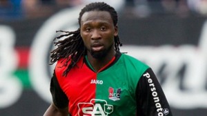 Jogador sofre parada cardíaca na Eredivisie, mas é salvo