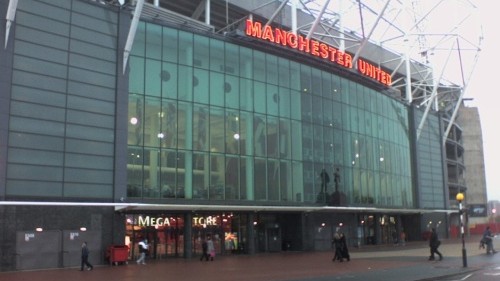 Manchester United desiste de planos de ampliar estádio