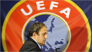 Platini indica mudanças na LC, que pode ter 64 clubes