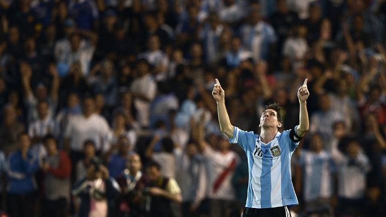 Messi &ldquo;Ronaldinho e Pirlo me inspiraram&rdquo;