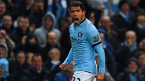 Man CitZzZz… Tevez salva jogo sonolento contra o Swansea