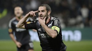 Lyon busca vitória no fim em jogo aberto contra Athletic