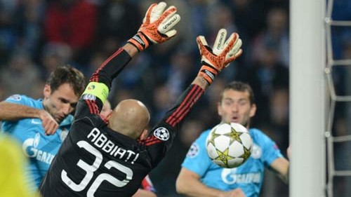 Abbiati: &ldquo;Meu bra&ccedil;o est&aacute; dolorido por um chute de Hulk&rdquo;