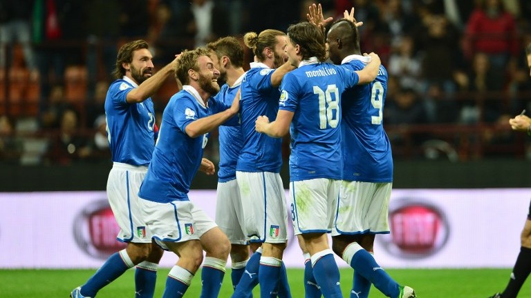 Meio-campo decide e It&aacute;lia bate Dinamarca em Mil&atilde;o