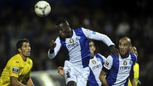 Porto vence de virada e empata com Benfica na ponta