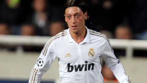 &Ouml;zil: &ldquo;O Dortmund pode vencer a Liga dos Campe&otilde;es&rdquo;