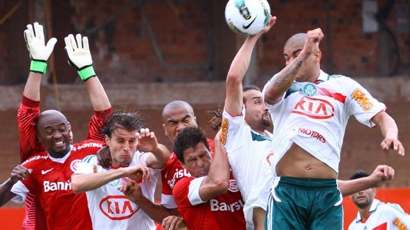Inter x Palmeiras tem que ser anulado e Barcos suspenso