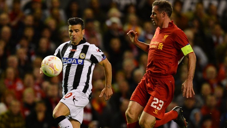 Cadê defesas? Udinese vence Liverpool em jogo de cinco gols