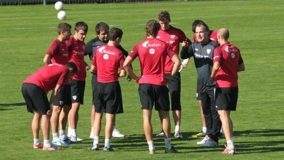 Reserva no Athletic, Llorente &eacute; expulso de treino por Bielsa