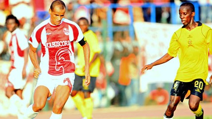 Rivaldo se lesiona e cogita se aposentar até o fim do ano