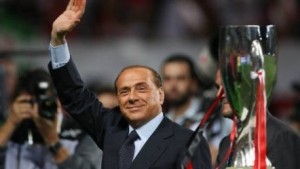 Berlusconi é condenado a um ano de prisão por evasão fiscal