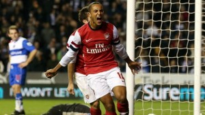 Walcott: “Temos que manter o espírito na Premier League”