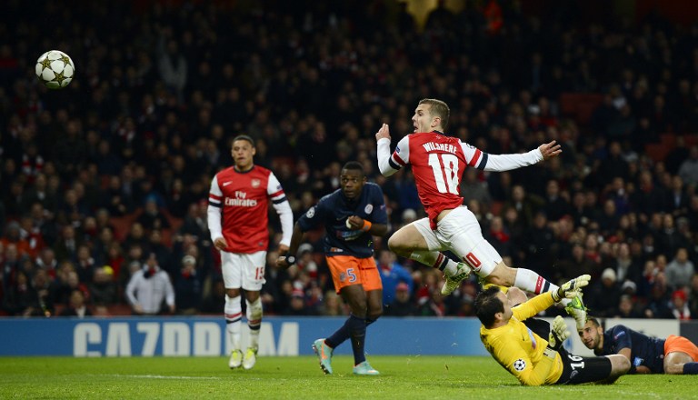 Saudades? Giroud brilha contra Montpellier e Arsenal avan&ccedil;a