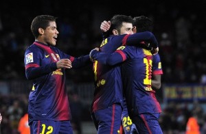 Alavés dá susto, mas Villa carimba classificação do Barça