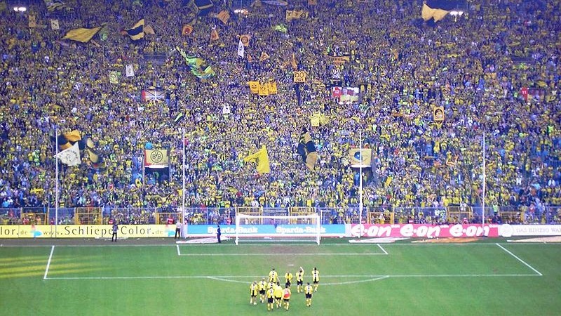 Dortmund pede fim de protestos contra novas regras nos estádios