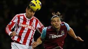 Em busca do Top Four, West Ham s&oacute; empata com Stoke