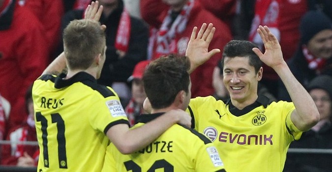 Trio ofensivo decide e p&otilde;e Dortmund na 2&ordf; posi&ccedil;&atilde;o