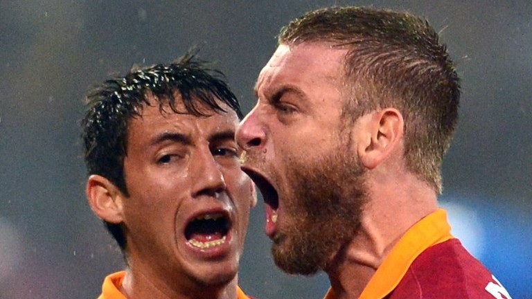 Zeman: &ldquo;De Rossi n&atilde;o &eacute; problema, mas n&atilde;o est&aacute; bem&rdquo;